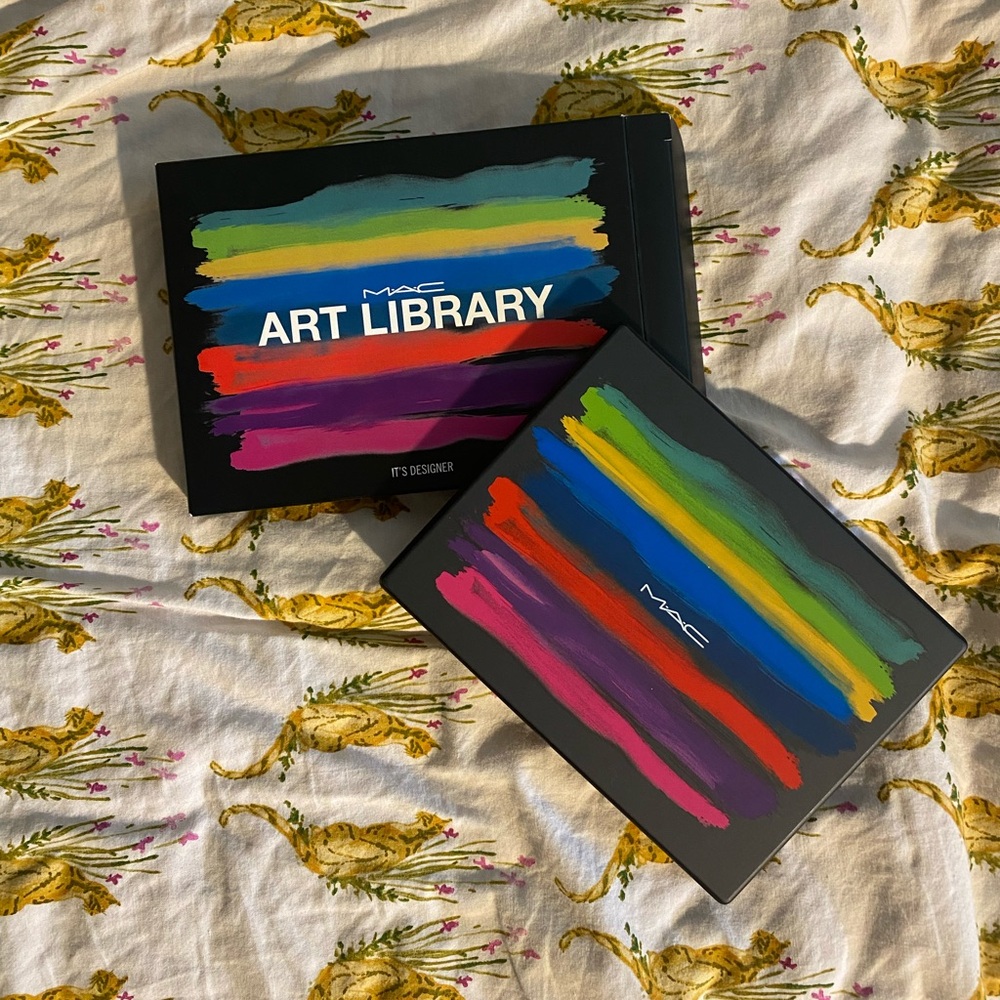 M•A•C 👁️Designer👁️Art Library - Picture 5 of 9